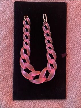 Pink Chunky Chain Acrylic Necklace.
